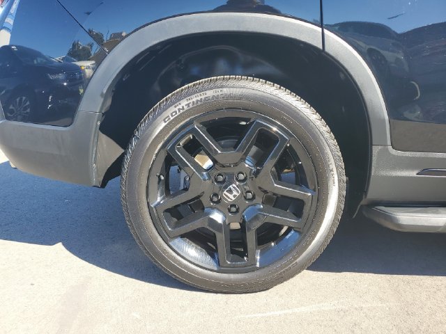 Certified 2025 Honda Passport Black Edition image 5
