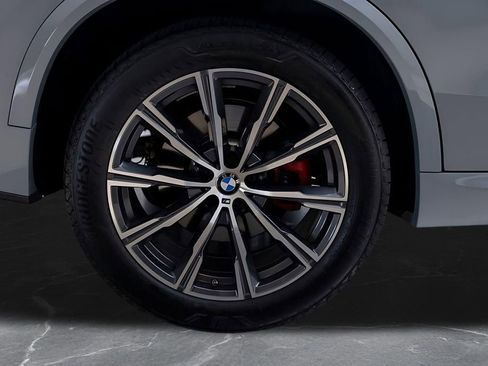 Used 2025 BMW X5 xDrive40i w/ M Sport Package AWD/4WD image 46