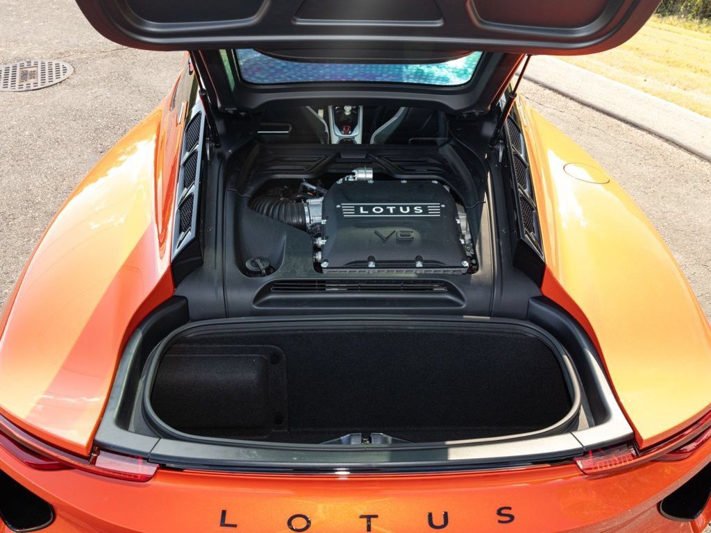 Used 2025 Lotus Emira RWD image 41