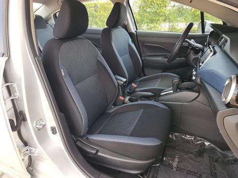 Used 2025 Nissan Versa SV FWD image 16
