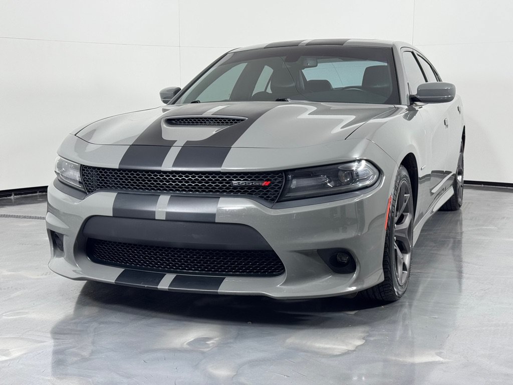 Used 2018 Dodge Charger R/T w/ Plus Group RWD image 10