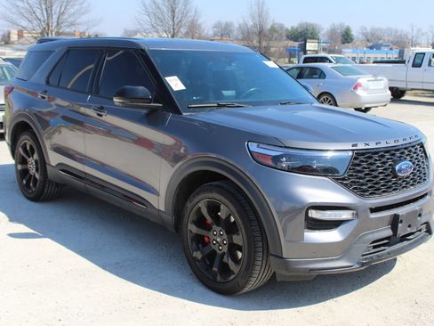 Used 2022 Ford Explorer ST w/ Equipment Group 401A image 8