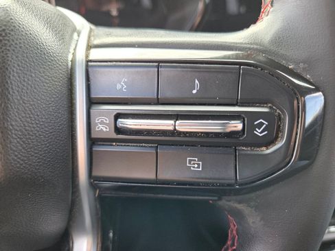 Used 2023 Chevrolet Colorado Z71 w/ Z71 Convenience Package 2 AWD/4WD image 26