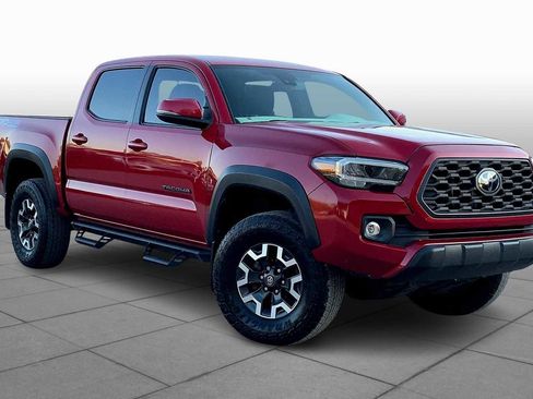 Used 2022 Toyota Tacoma TRD Off-Road image 2