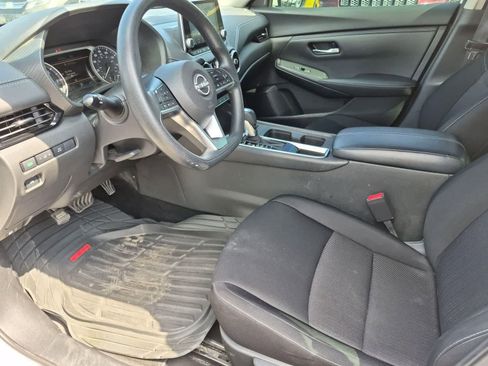 Used 2024 Nissan Sentra SV FWD image 10