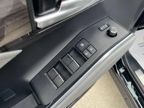 Used 2023 Toyota Highlander Limited AWD/4WD image 21