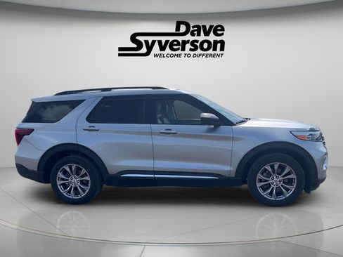 Certified 2023 Ford Explorer XLT w/ Equipment Group 202A AWD/4WD image 4