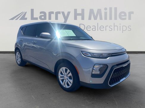 Used 2022 Kia Soul LX FWD image 7