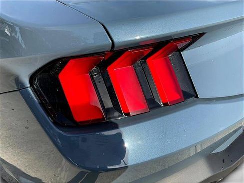 Used 2025 Ford Mustang Coupe RWD image 29