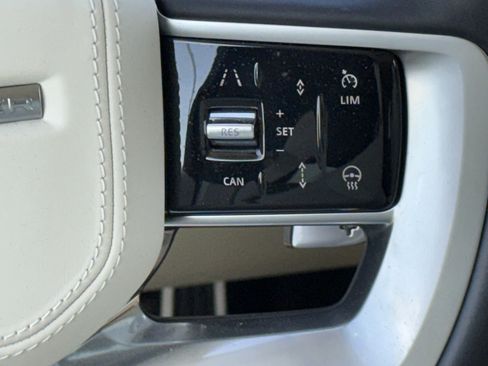 Used 2024 Land Rover Range Rover SE image 27