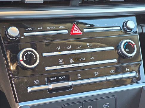 New 2026 Hyundai Santa Fe SE image 23