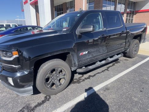 Used 2017 Chevrolet Silverado 1500 LTZ Z71 w/ LTZ Plus Package image 3