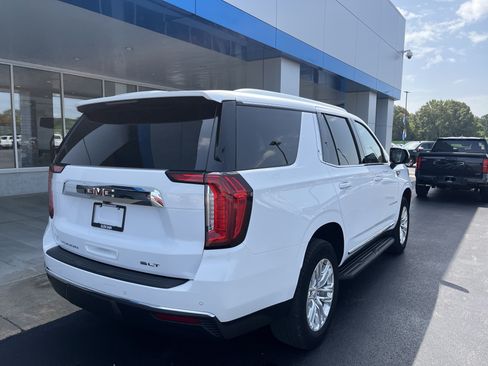 Used 2023 GMC Yukon SLT w/ SLT Premium Package AWD/4WD image 8