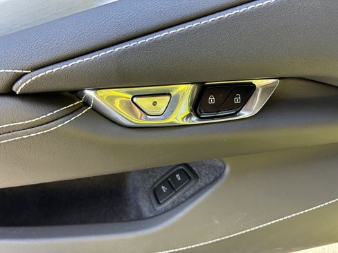 Used 2023 Chevrolet Corvette Stingray Preferred Cpe w/ 2LT image 19