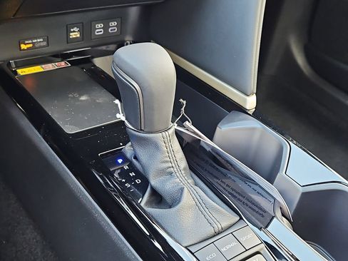 New 2026 Toyota Camry XSE w/ Premium Package AWD/4WD image 19