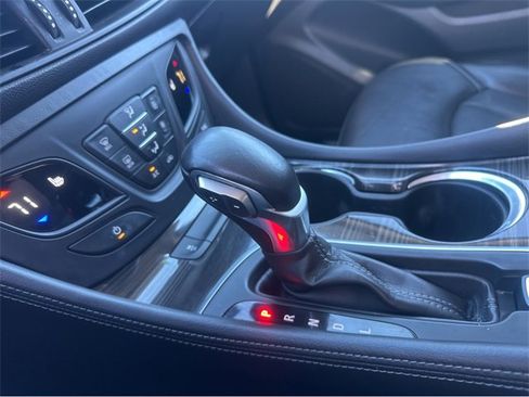 Used 2020 Buick Envision Essence image 21