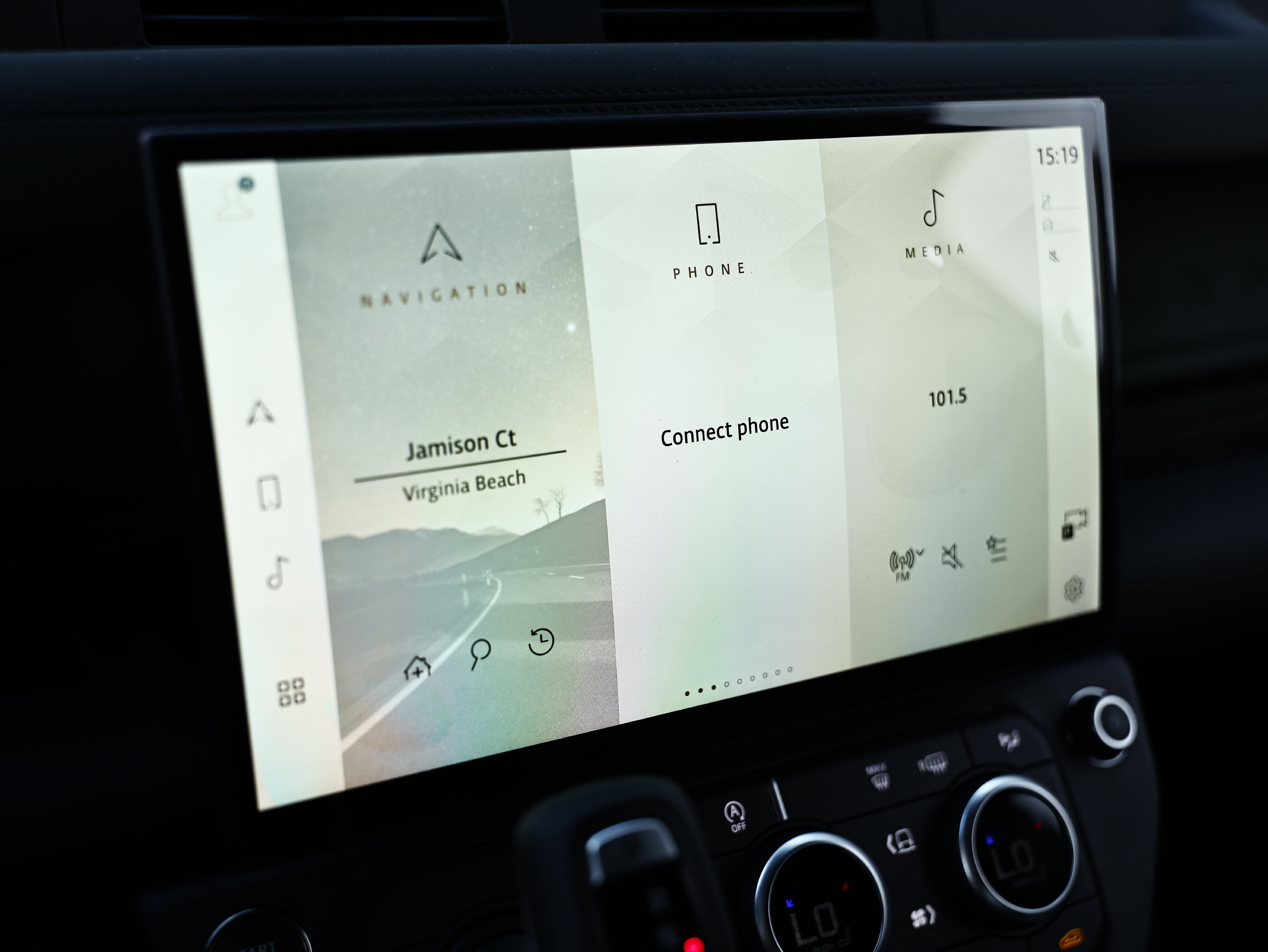 New 2026 Land Rover Defender 110 AWD/4WD image 45