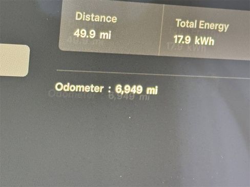 Used 2023 Tesla Model X image 17