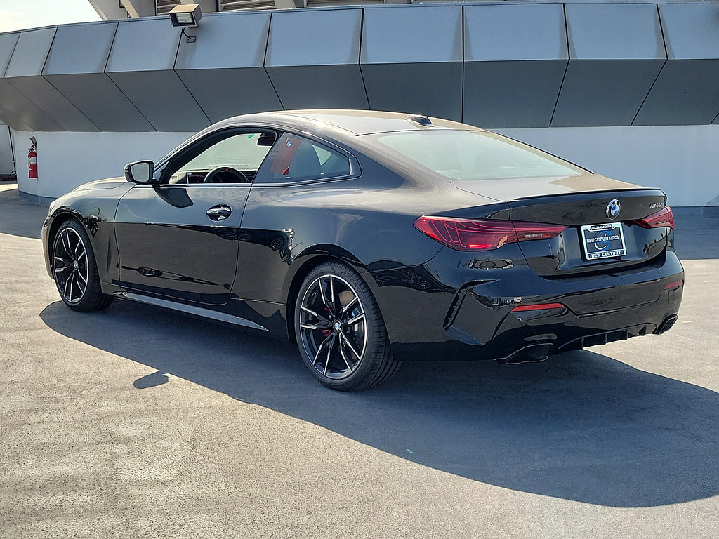 New 2027 BMW M440i Coupe w/ Premium Package RWD image 2