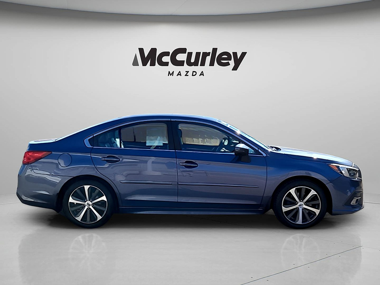 Used 2018 Subaru Legacy 3.6R Limited AWD/4WD image 8