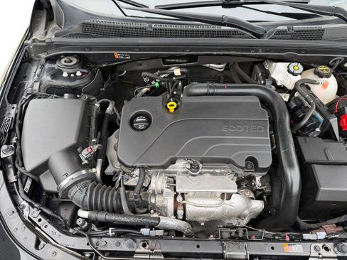 Used 2024 Chevrolet Malibu LT FWD image 28