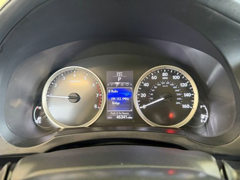 Used 2016 Lexus IS 200t image 11