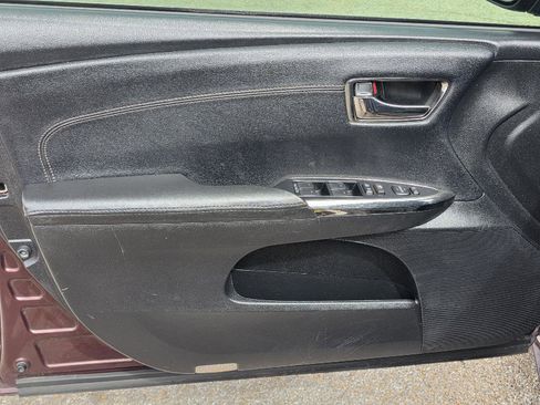 Used 2018 Toyota Avalon XLE image 38