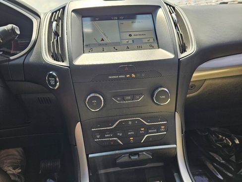 Used 2019 Ford Edge SEL w/ Equipment Group 201A FWD image 13