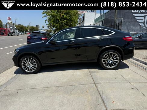 Used 2018 Mercedes-Benz GLC 300 4MATIC Coupe image 4