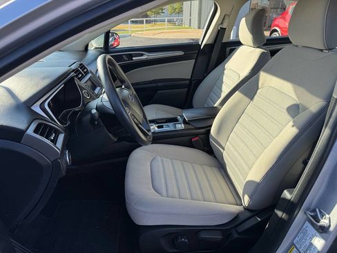 Used 2018 Ford Fusion S image 16