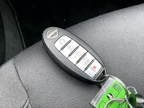 Used 2025 Nissan Altima 2.5 SV FWD image 15
