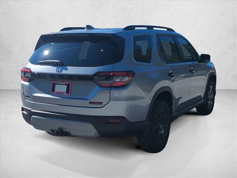 New 2025 Honda Pilot TrailSport image 5