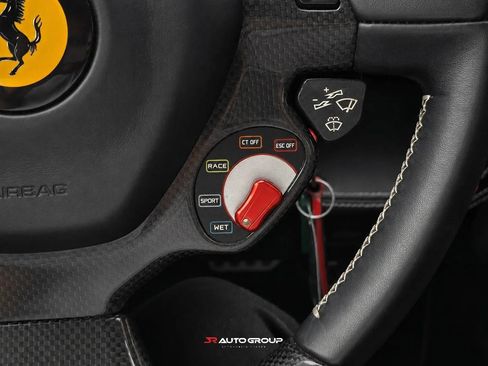 Used 2015 Ferrari 458 Italia Coupe RWD image 26