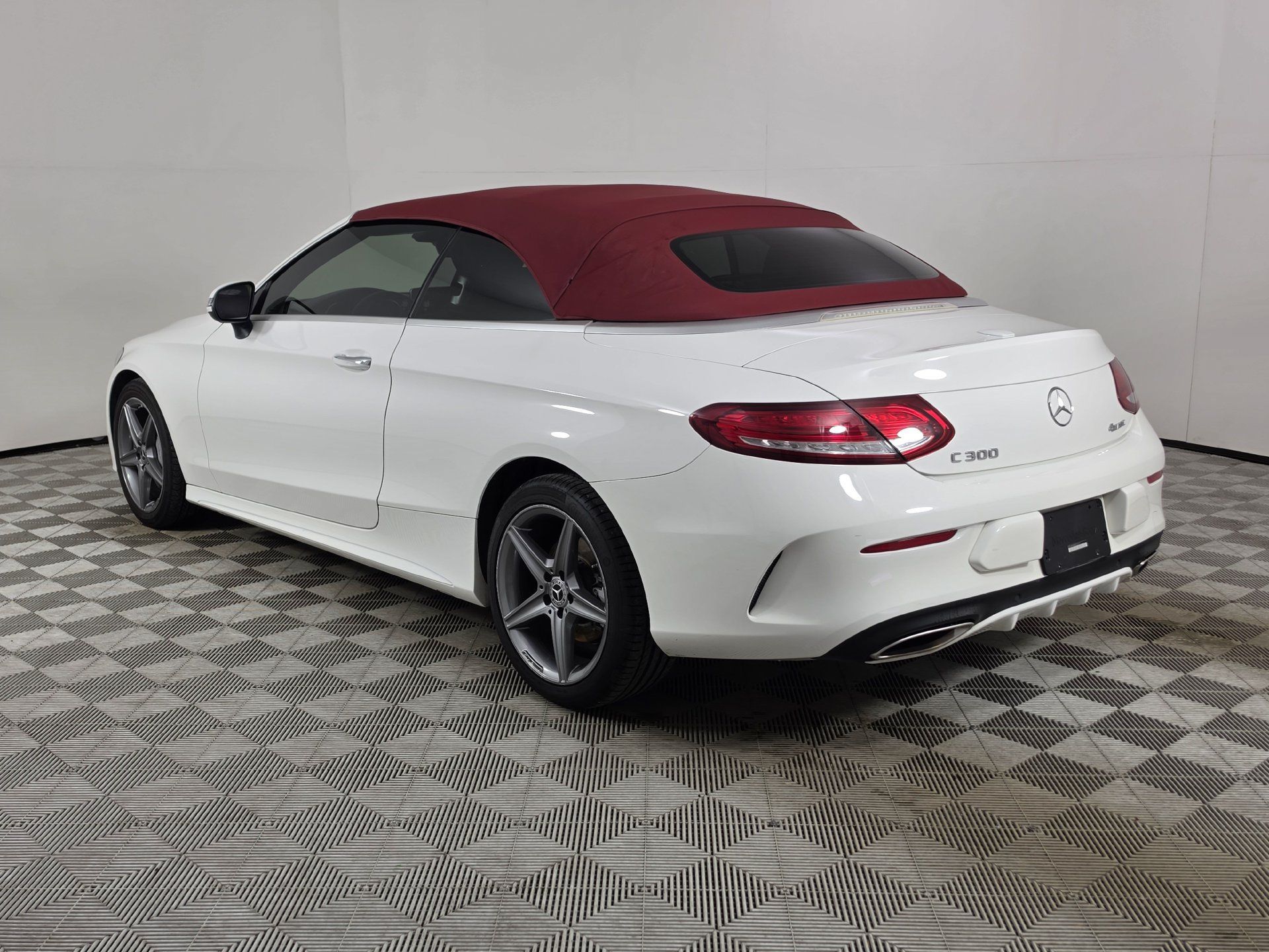 Used 2017 Mercedes-Benz C 300 4MATIC Cabriolet image 33