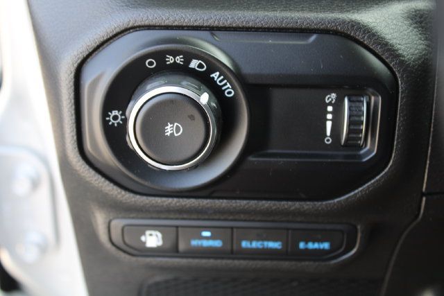Used 2023 Jeep Wrangler Unlimited Sahara w/ Cold Weather Group AWD/4WD image 22