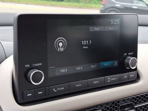 Used 2024 Honda HR-V LX image 17