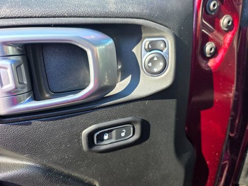 Used 2021 Jeep Wrangler Rubicon w/ Safety Group AWD/4WD image 11