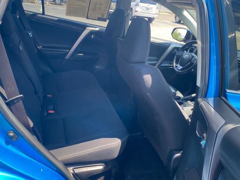 Used 2016 Toyota RAV4 XLE AWD/4WD image 17