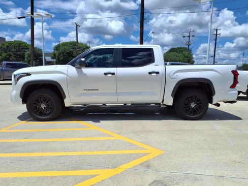 Used 2024 Toyota Tundra SR5 AWD/4WD image 8
