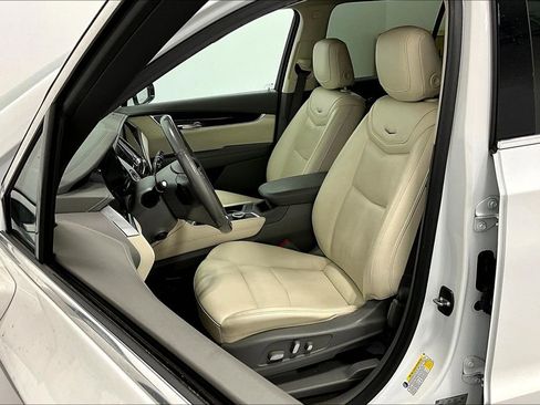 Used 2021 Cadillac XT6 Premium Luxury image 33