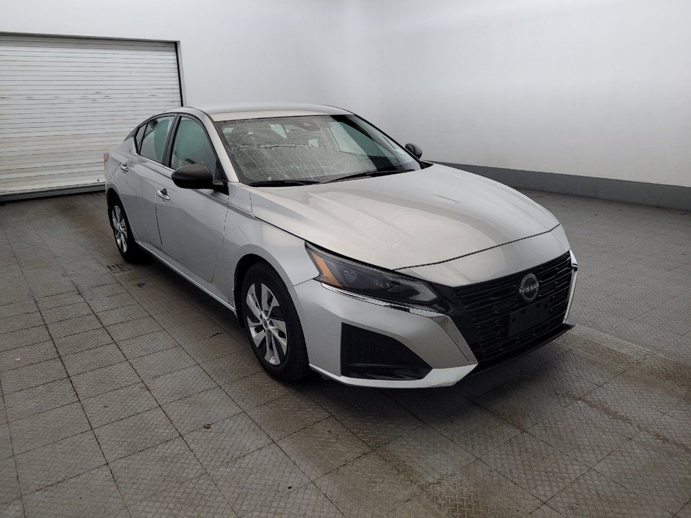Used 2024 Nissan Altima 2.5 S FWD image 13