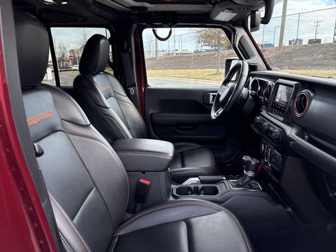 Certified 2022 Jeep Gladiator Mojave w/ LED Lighting Group image 24