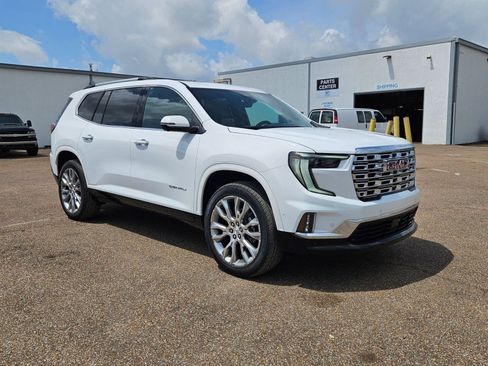 New 2026 GMC Acadia Denali FWD image 8