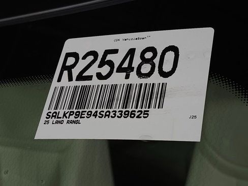 Used 2025 Land Rover Range Rover SE image 41