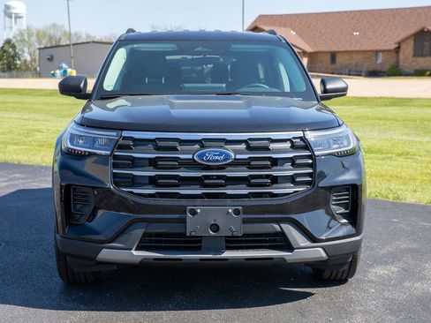 New 2026 Ford Explorer Active AWD/4WD image 2
