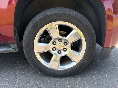 Used 2016 Chevrolet Suburban LT AWD/4WD image 11