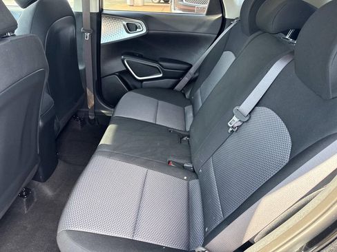 Used 2024 Kia Soul LX w/ Option Group 015 FWD image 14