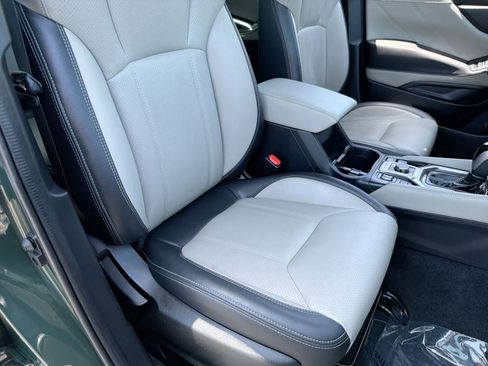 Used 2022 Subaru Forester Limited AWD/4WD image 23