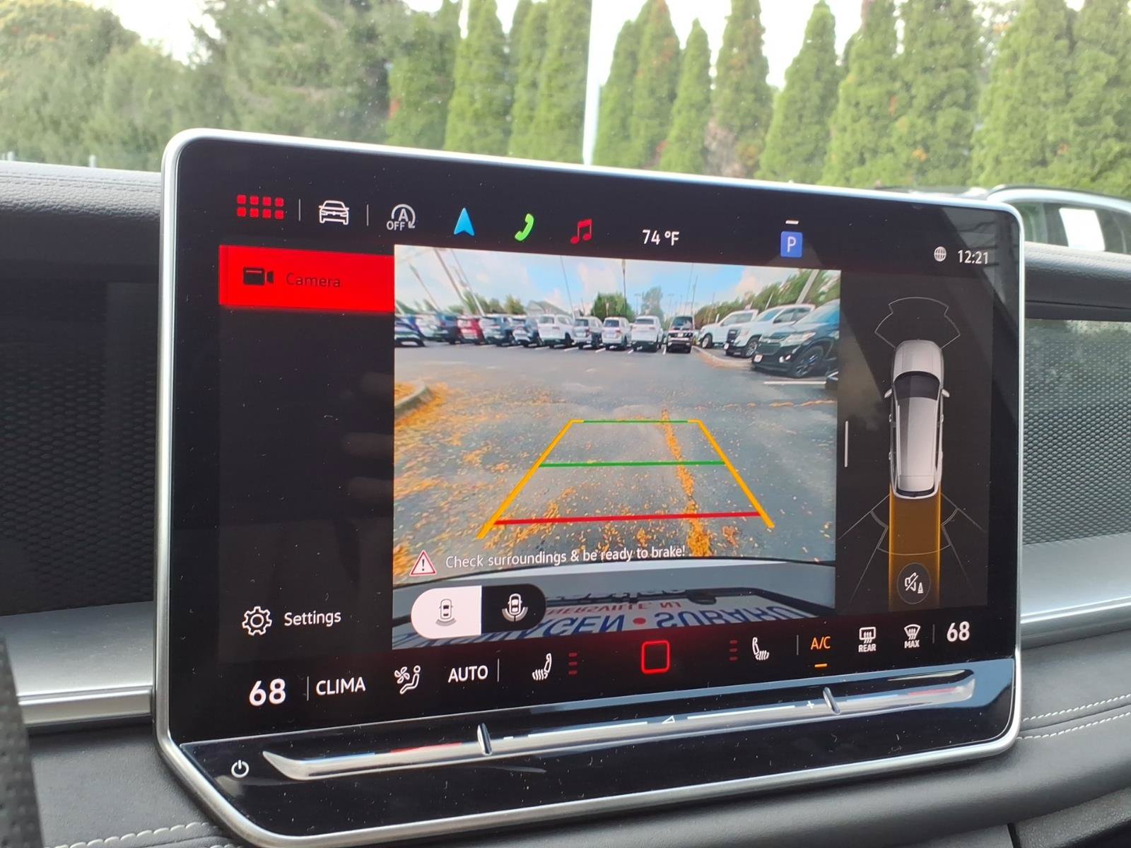 Certified 2025 Volkswagen Tiguan SE R-Line AWD/4WD image 20