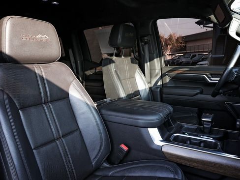 Used 2023 Chevrolet Silverado 1500 High Country image 30